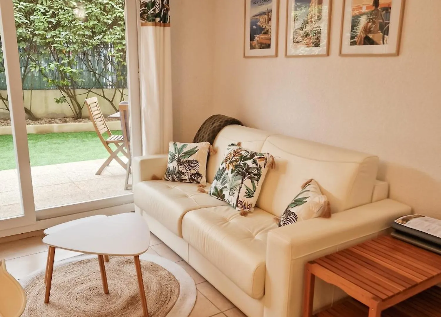Regent Cote D'Azur Air-Conditioned, Pool, Garden & Parking Villeneuve-Loubet