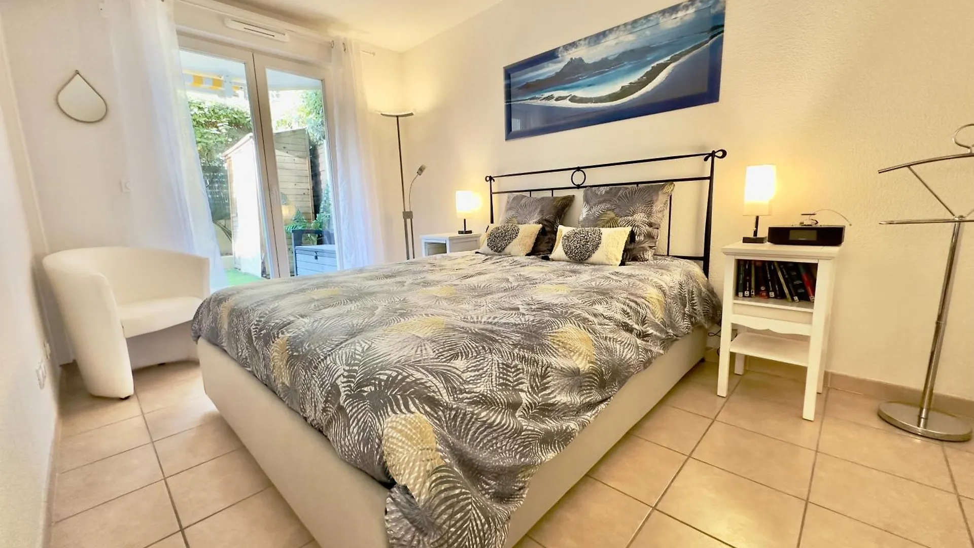 Regent Cote D'Azur Air-Conditioned, Pool, Garden & Parking Villeneuve-Loubet France