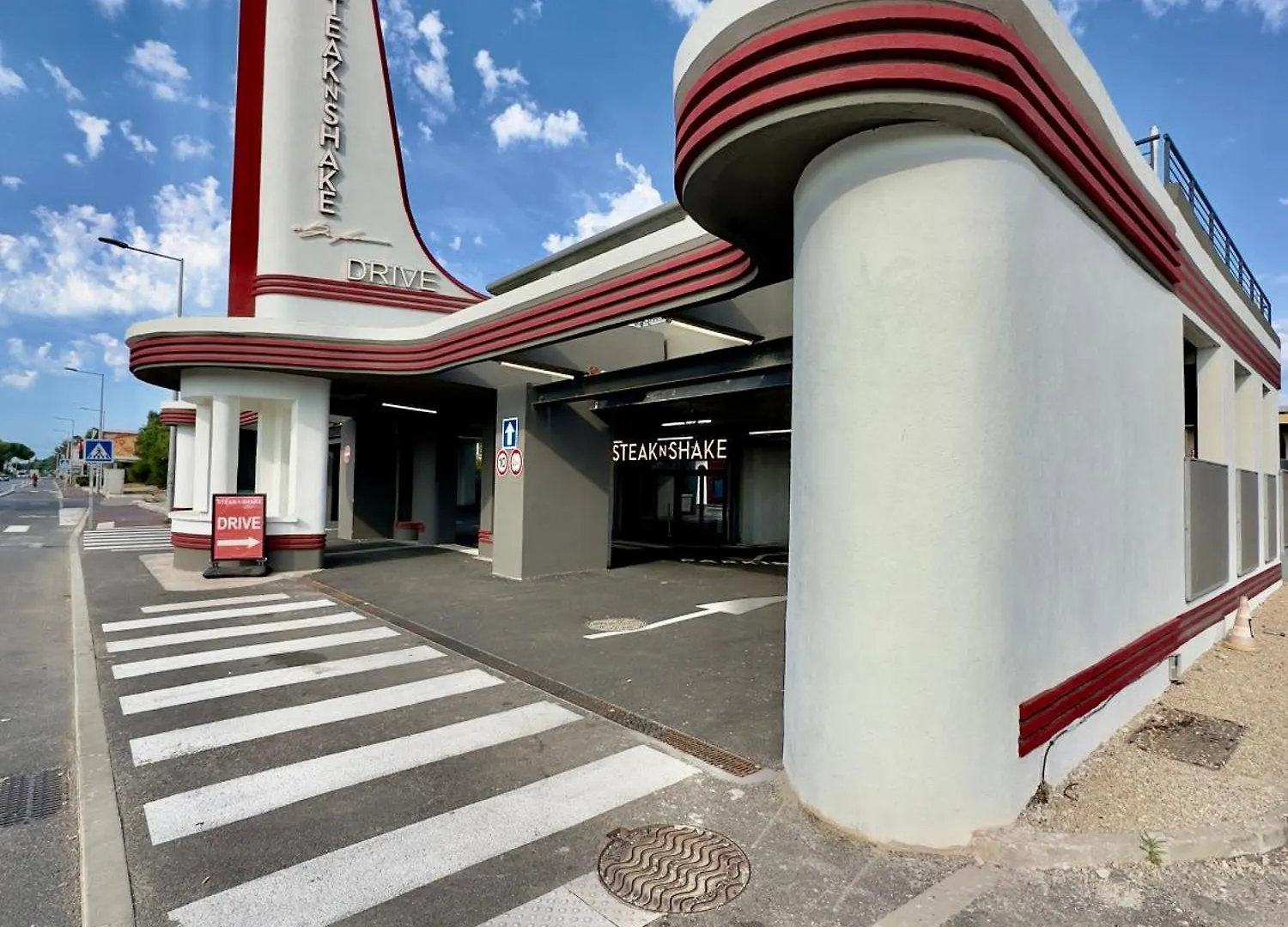 Regent Cote D'Azur Air-Conditioned, Pool, Garden & Parking Villeneuve-Loubet