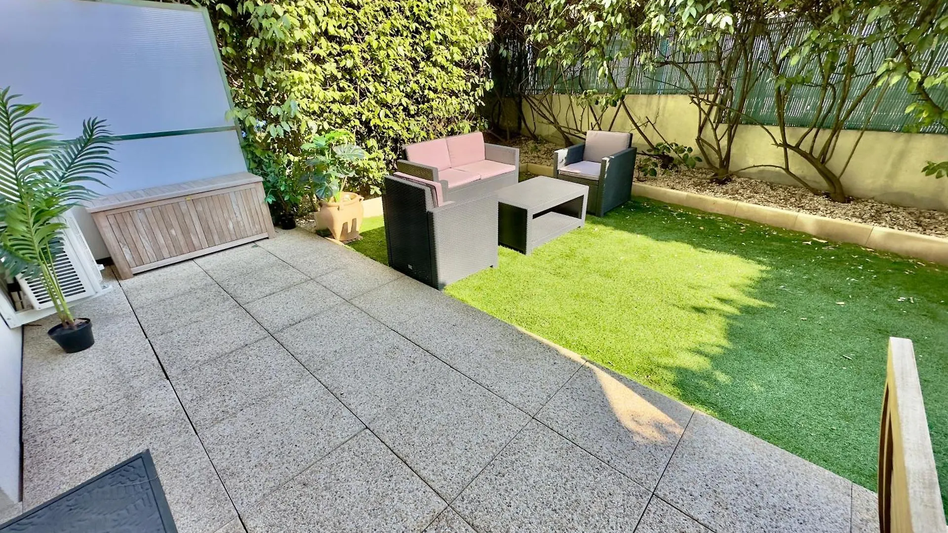 Apartment Regent Cote D'Azur Air-Conditioned, Pool, Garden & Parking Villeneuve-Loubet
